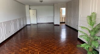 ALQUILER DE APARTAMENTO ZONA 14 , EXCELENTE UBICACION EDIFICIO VERSALLES ( 3 dormitorios )