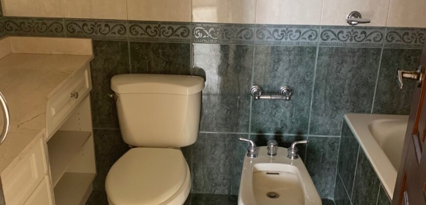 ZONA 14 , ALQUILER DE APARTAMENTO , EXCELENTE UBICACION EDIFICIO LA BOHEMIA ( 3 dormitorios )