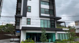 VENTA DE APARTAMENTO EN ZONA 15 ( EDIFICIO LIV )( ACABADOS DE LUJO )